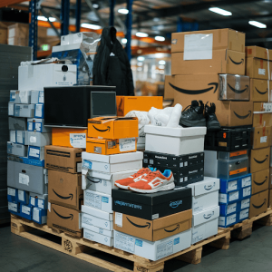 A pallet of Amazon returns with a variety of items